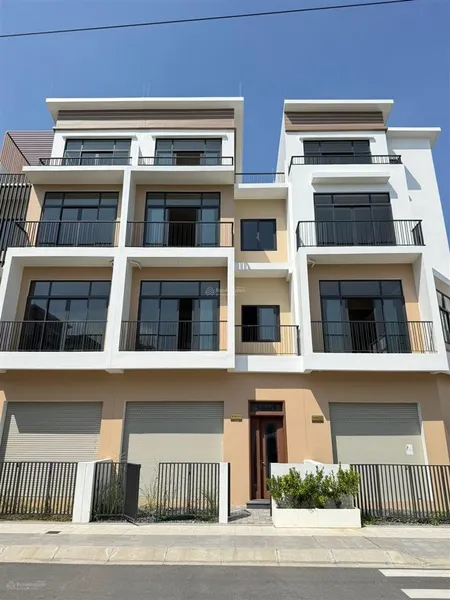 Nhà phố t&t millennia chỉ 20,7 triệu/m2 sàn. nhà 1 trệt 3 lầu đã xây xong, thanh toán 20% nhận nhà