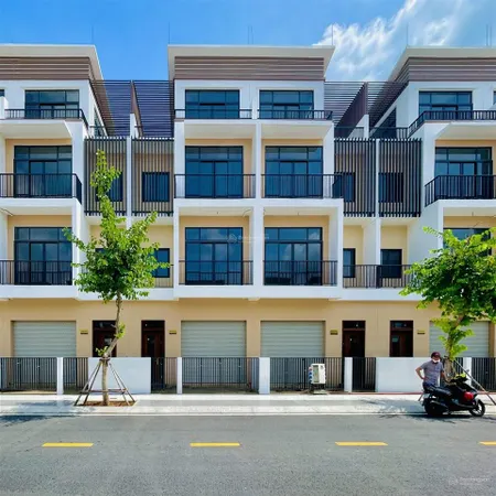 Nhà phố 6x20 ngay hồ bơi, thoáng đẹp, cạnh cổng, trung tâm thương mại. giá tốt nhất chỉ 5,8 tỷ