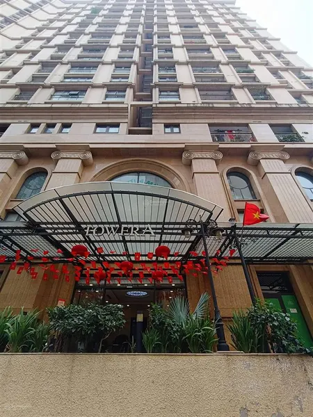Bán căn hộ chung cư tân hoàng minh hoàng cầu. 131m2 3pn +3 vs +1 phòng giúp việc,full nội thất.