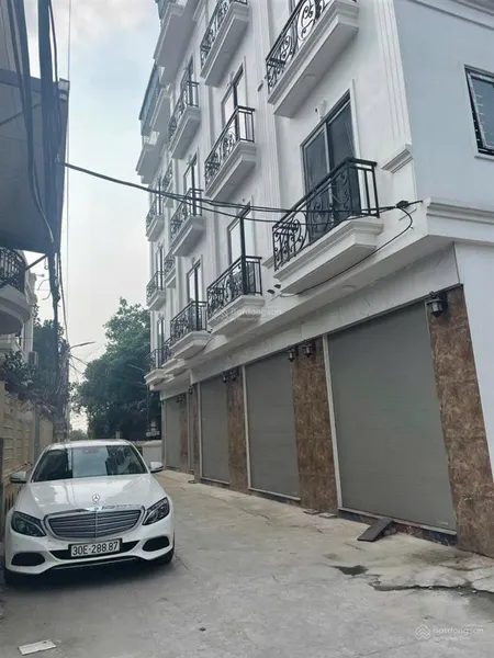 Nhà 4 tầng ô tô cất trong nhà800m ra đại lộ thăng longgiá chỉ 4.x tỷ cam kết không có căn thứ 2