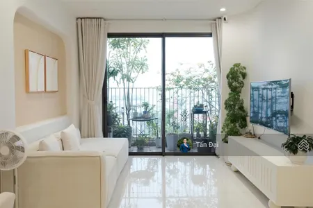 Bán căn 2pn+đn 105m2 view thoáng ngắm thành phố nội thất đẹp sẵn sổ hồng tại hà đô q10. tấn đại