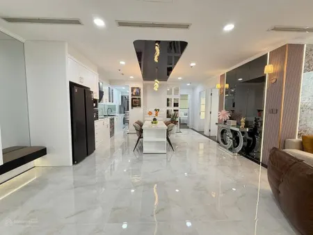 Bán căn 2pn diện tích lớn (86m2) vinhomes central park giá chỉ 9,5 tỷ