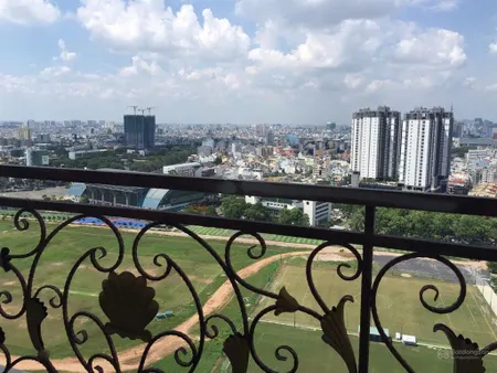 Chính chủ bán căn hộ flemington, 220m 4 phòng ngủ, view phú thọ, sổ hồng, giá 16 tỷ tuấn 0901 499 ***