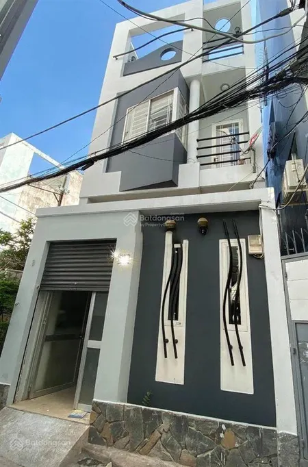 Cho thuê nhà hxh đường hòa hưng, p12, quận 10 dt4.2x20m trệt 3 lầu 5pn 5wc giá 22 triệu
