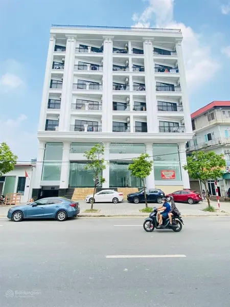 Trống phòng full đồ ban công mặt đường lớn ô tô đỗ cửa