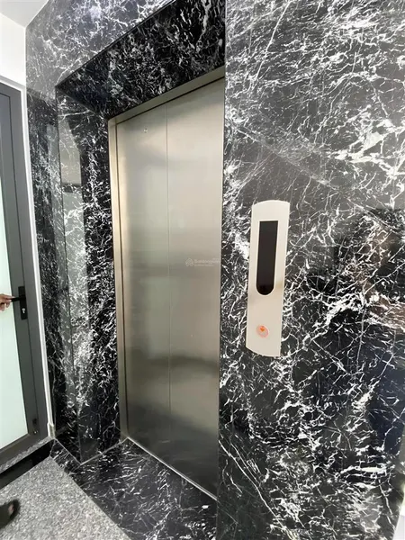Cho thuê phòng 30m2 cao cấp cmt8, q.3 (giá 4tr/tháng). 0989 023 *** (cô nga chủ)(ko tiếp cò)