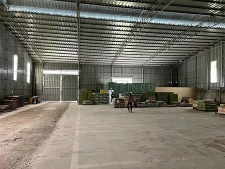Kho xưởng bãi 2.000 m² kho xây dựng 1.200 m² có trạm điện 3 pha, mặt tiền đường quốc lộ 1a
