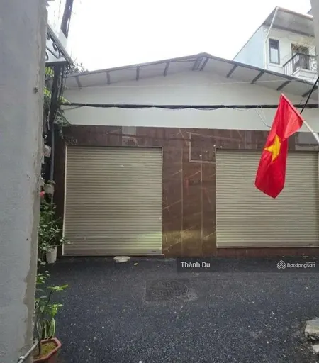 Cho thuê kho xưởng bồ đề long biên 150m mt 9m điện ba pha , có gác xép , vừa ở vừa làm kho