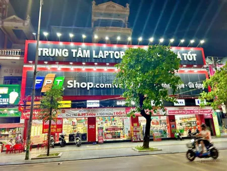 Độc quyền cho thuê nhà mặt phố đường láng, mặt tiền vip 20m , diện tích sử dụng lớn, thông sàn,