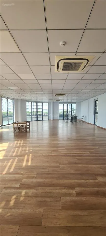 Cho thuê tầng 4 tòa nhà văn phòng khu phức hợp lacasa quận 7 giá tốt, vị trí đẹp, view sộng