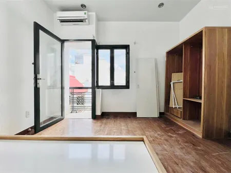 Studio ban công full nt tách bếp giá cả sv ngay cầu lê văn sỹ, khu trần quang diệu, bờ kè q3