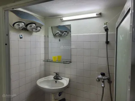 Cho thuê nhà riêng 9.5 triệu, 100m2 tại hàng bột, đống đa, hà nội