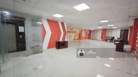 Cho thuê văn phòng văn tiến dũng, bắc từ liêm dt 200m2 giá 24.000.000 vnd/tháng
