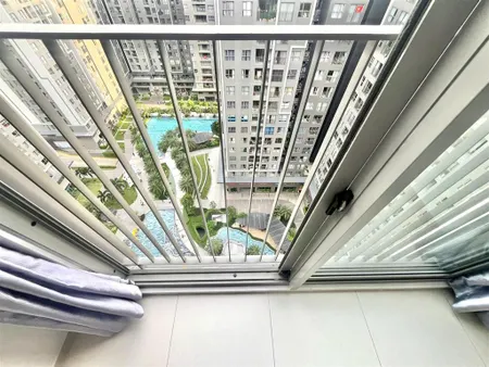 Cho thuê căn hộ 2pn 59m2 view hồ bơi, có gói nội thất tiện ích resort 5 sao