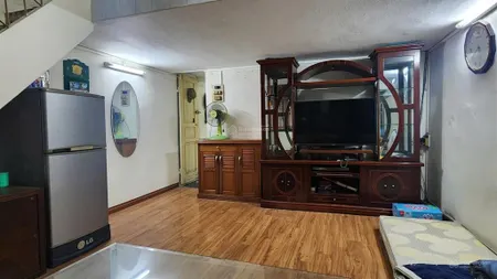 Cho thuê nhà chính chủ tại quán thánh mặt đường tầng 2, tầng 3 6tr/tháng