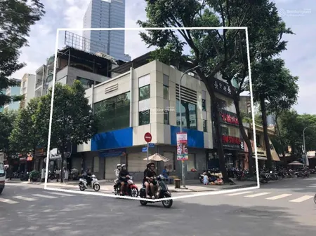 Góc 2 4 6 8 huỳnh thúc kháng và 121 hồ tùng mậu, quận 1