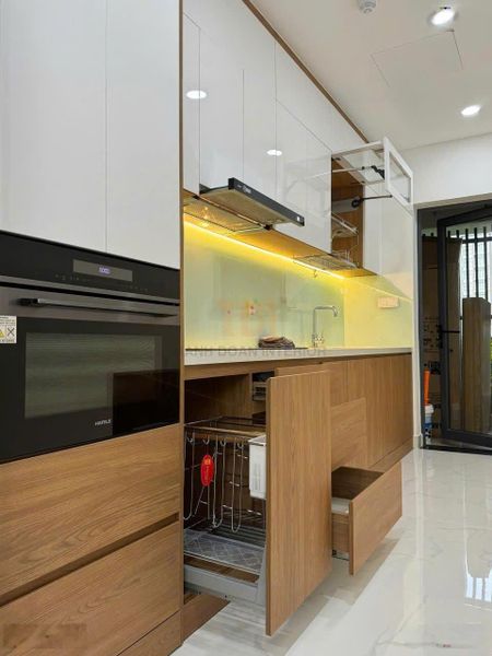 Cho thuê CC Cộng Hòa Plaza, 14 triệu, 100m2, 3PN, 2WC, nội thất cơ bản, uy tín, giá siêu hời