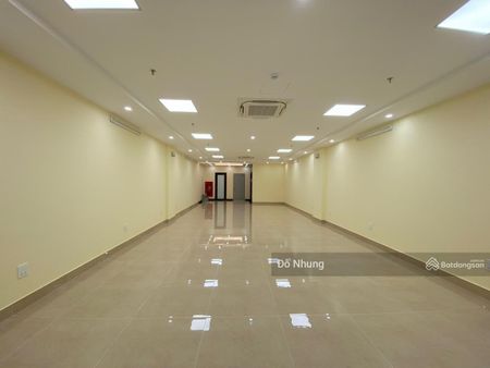 Cho thuê toà nhà 9 tầng MP Hoàng Ngân - Yên Hoà- Cầu Giấy: DT 85m2 MT 5,2m, thông sàn.Giá 90 tr/thg