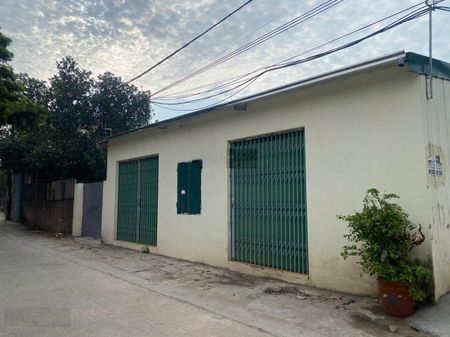 Nhà trọ bình dân cho người lao động tại Vạn Phúc 100m2, đầy đủ công năng, có chỗ nấu ăn, phơi giặt