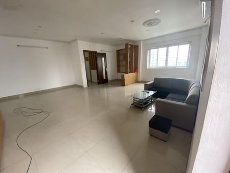 Cho thuê văn phòng phố Thọ Tháp giá 8tr/th đủ đồ cơ bản. LH: 0565196789