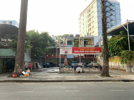 Đất trống số 85 Sương Nguyệt Ánh Phường Bến Thành Quận 1. Diện tích: 20 x 50m (1000m)
