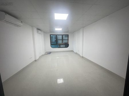 Cho thuê văn phòng 45m2 đường Thiên Hiền giá 5tr5/th