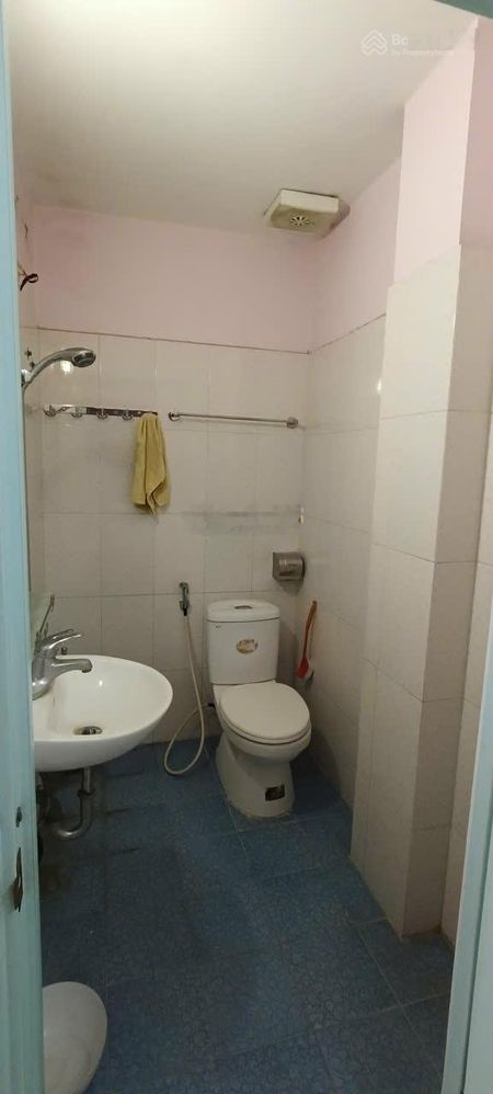 Chính chủ cho thuê nhà riêng cạnh Metro Hà Đông .DT 60m2*5 Tầng.MT6m. Giá 18Tr.