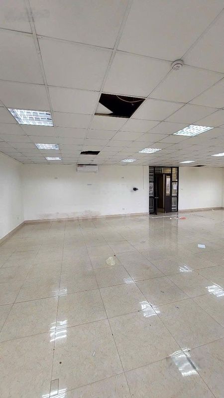 Cho thuê văn phòng, phòng khám, lớp học, spa, gym: 120m giá 20 triệu. Mặt phố Minh Khai, 0395512561