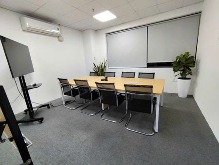Văn phòng cho thuê 165m2 trên đường Đồng Nai, P.15, Tân Bình