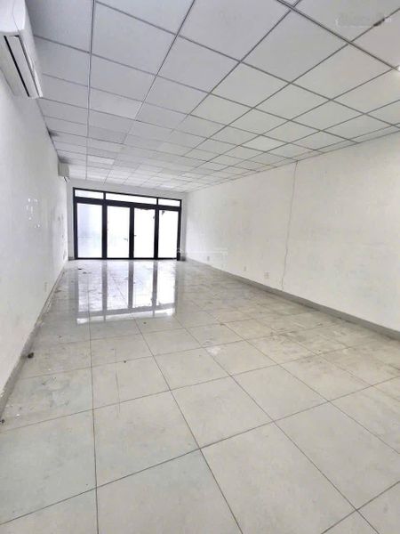 Cho thuê văn phòng nguyên căn đẹp 50tr tại KĐT Him Lam, Tân Hưng