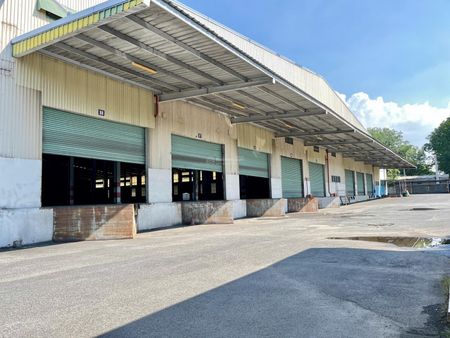 Cho thuê kho đạt chuẩn diện tích 10.000m2 tại Thuận An