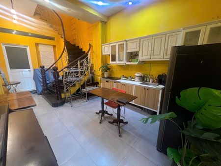Sleepbox phong cách phố cổ Hội An trung tâm Quận 1