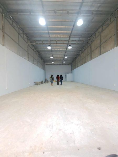 Cho thuê kho XÂY MỚI 220m MÃ LÒ giá rẻ 20 triệu