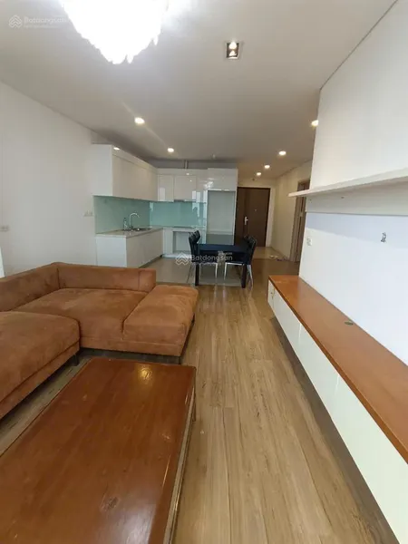 Chính chủ cho thuê 2 phòng ngủ đồ cơ bản chung cư mipec long biên view sông giá 12 triệu0976 879 ***