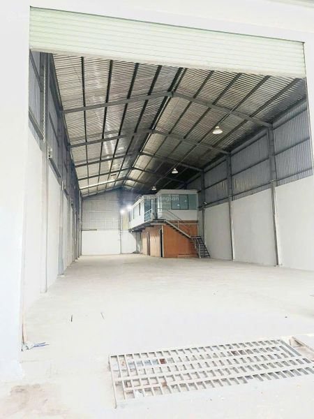 Cho thuê kho xưởng 16x25m mặt tiền Phường 15, Tân Bình