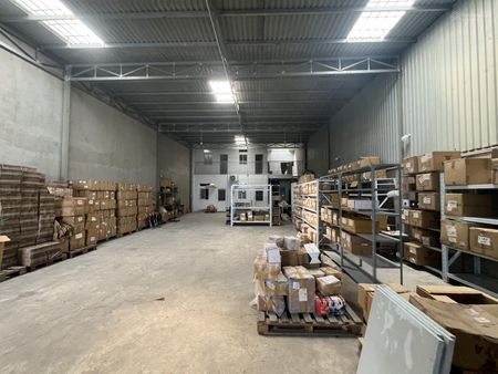 Cho thuê xưởng đẹp 300m2 có văn phòng điện 3 pha tân đông hiệp dĩ an