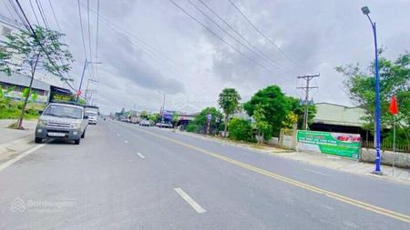 Cho thuê Kho 1.700 m2 mặt tiền Hoàng Quốc Việt 60 triệu