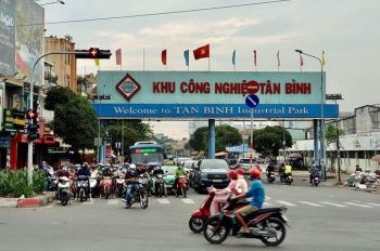 Kho xưởng cho thuê 1000m2 giá siêu rẻ trong KCN Tân Bình, P. Tây Thạnh, Q. Tân Phú