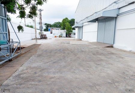 Cho thuê kho xưởng đẹp 500m2 mặt tiền đường Nguyễn Nghiêm, Q. Tân Phú