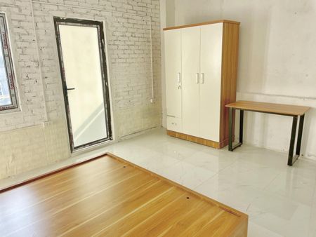 Chính chủ cho thuê phòng có ban công thoáng- 3,2tr ,KĐT Văn Phú