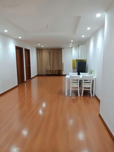 Cầm cho thuê căn hộ 107m 3 ngủ 2wc giá 9,5tr. Liên hệ: 0983345591