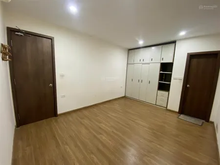 Cho thuê cc osaka đầy đủ đồ đầu đường ngọc hồi, dt 72m, 2pn, 2wc, vào ở luôn, giá 8 triệu
