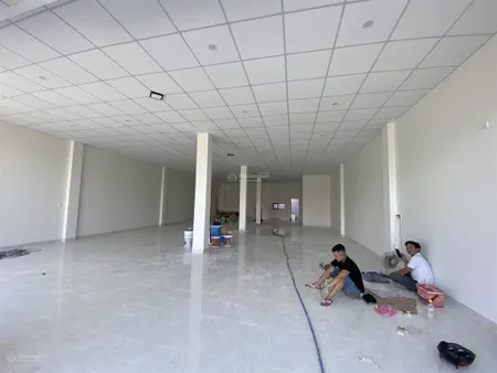 Cho thuê mặt bằng núi thành . 486 m2 . ngang 18 m