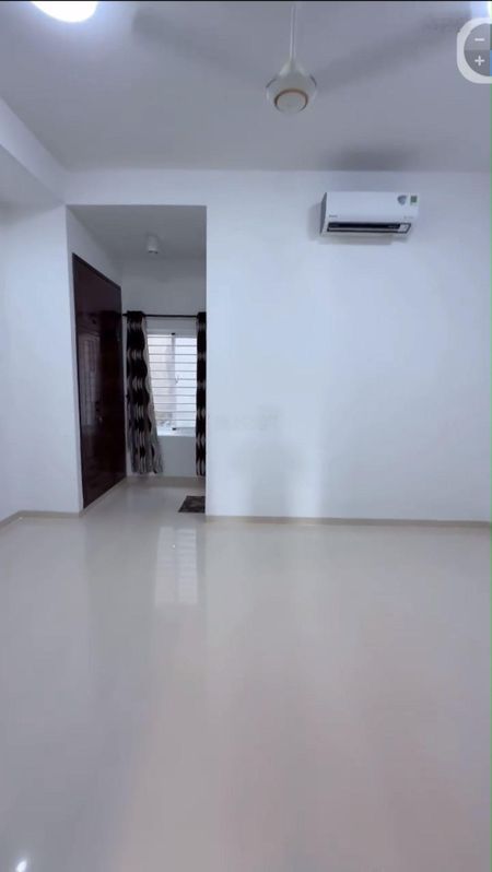 Mặt tiền 5*20m 3 tầng 4pn-5wc gần trường học - etown - nhà ga t3 - aeon tân phú