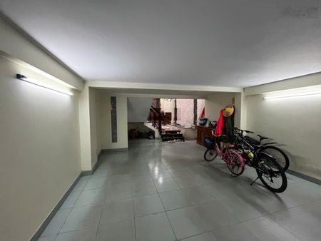 Chính Chủ cho thuê nhà nguyên căn 4,5 tầng DT 80m2,đường ô tô tránh,trung tâm Bồ Đề LH: 0987788878