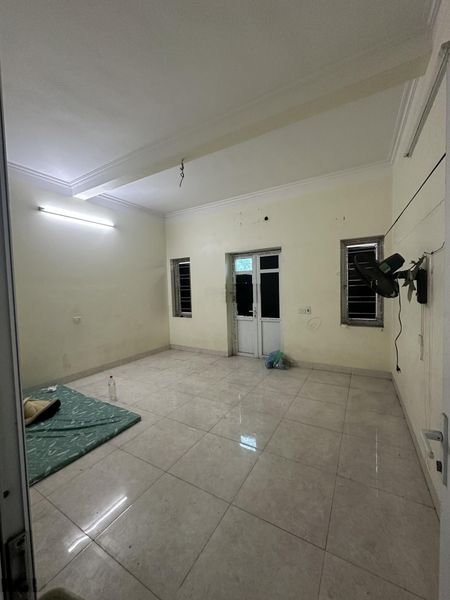 Cho thuê nhà nguyên căn diện tích rộng ở đường Dương Quang, Gia Lâm, Hà Nội