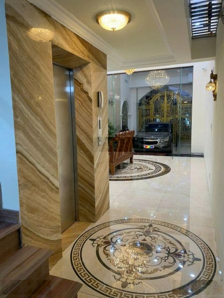 Nhà phố TP mới có 6 phòng ngủ gần đây Nguyễn Khuyến, có thang máy