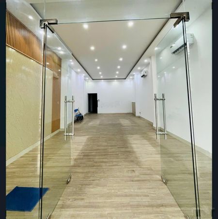 Cho thuê nhà 3 tầng đường Pasteur, dt sàn 200m2, đầy đủ điều hòa, phòng mới đẹp