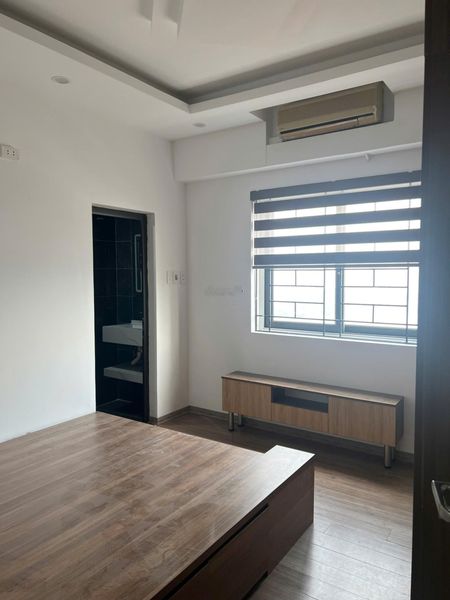Cho thuê chung cư OCT1 DN1 Bắc Linh Đàm, 100m2, full đồ xịn, vào luôn.