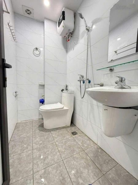 Cho thuê NR 20m2 x 4 tầng ở ngõ Văn Hương - Tôn Đức Thắng, giá 7 triệu VND